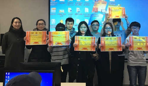 ��(d��ng)��90�󣺴�W(xu��)�]���I(y��) �ͮ�(d��ng)��CEO